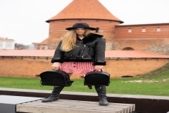 Rankų darbo juodos spalvos kuprinės