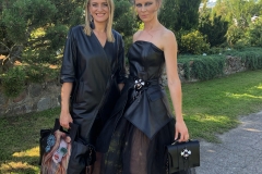 Modeliai su "Daiva Art" rūbais ir rankinėmis