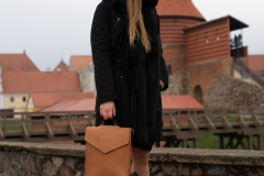 Rankų darbo rudos spalvos odinė kuprinė