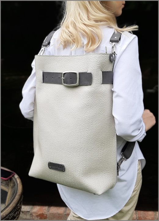 DAIVA ART NATURAL LEATHER BACKPACK MOD.K-212